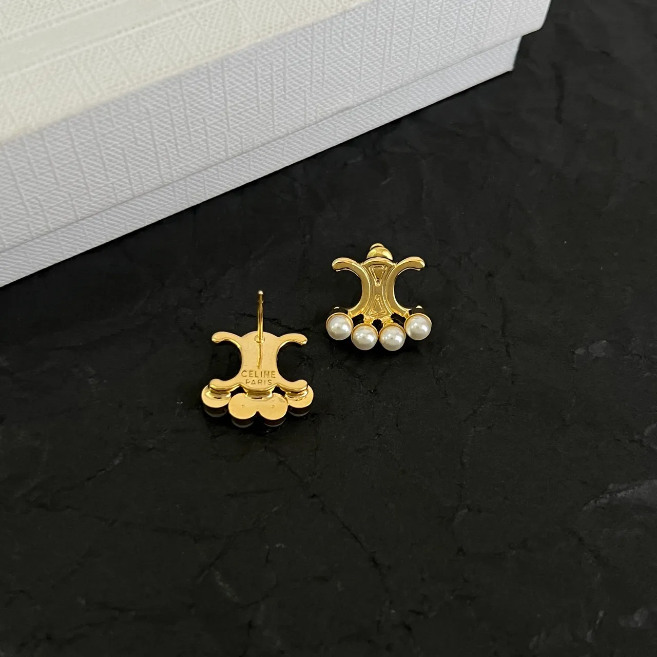 Celine Triomphe Gold-Tone Pendientes de perlas 3