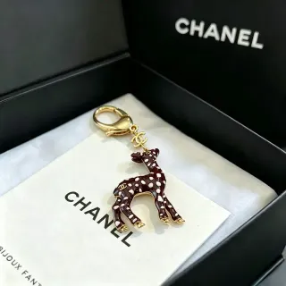 Chanel भूरा सफेद एनामेल फॉन चार्म पॉलका डॉट पैटर्न ब्रोच
