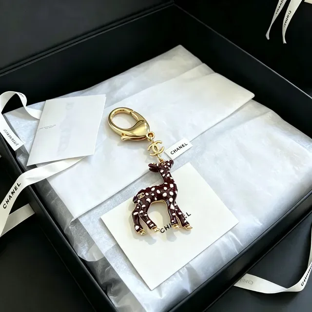 Chanel Brown White Enamel Fawn Charm Polka-Dot Pattern Brooch 6