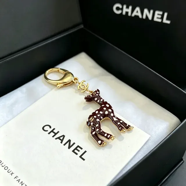 Chanel Brown White Enamel Fawn Charm Polka-Dot Pattern Brooch 7