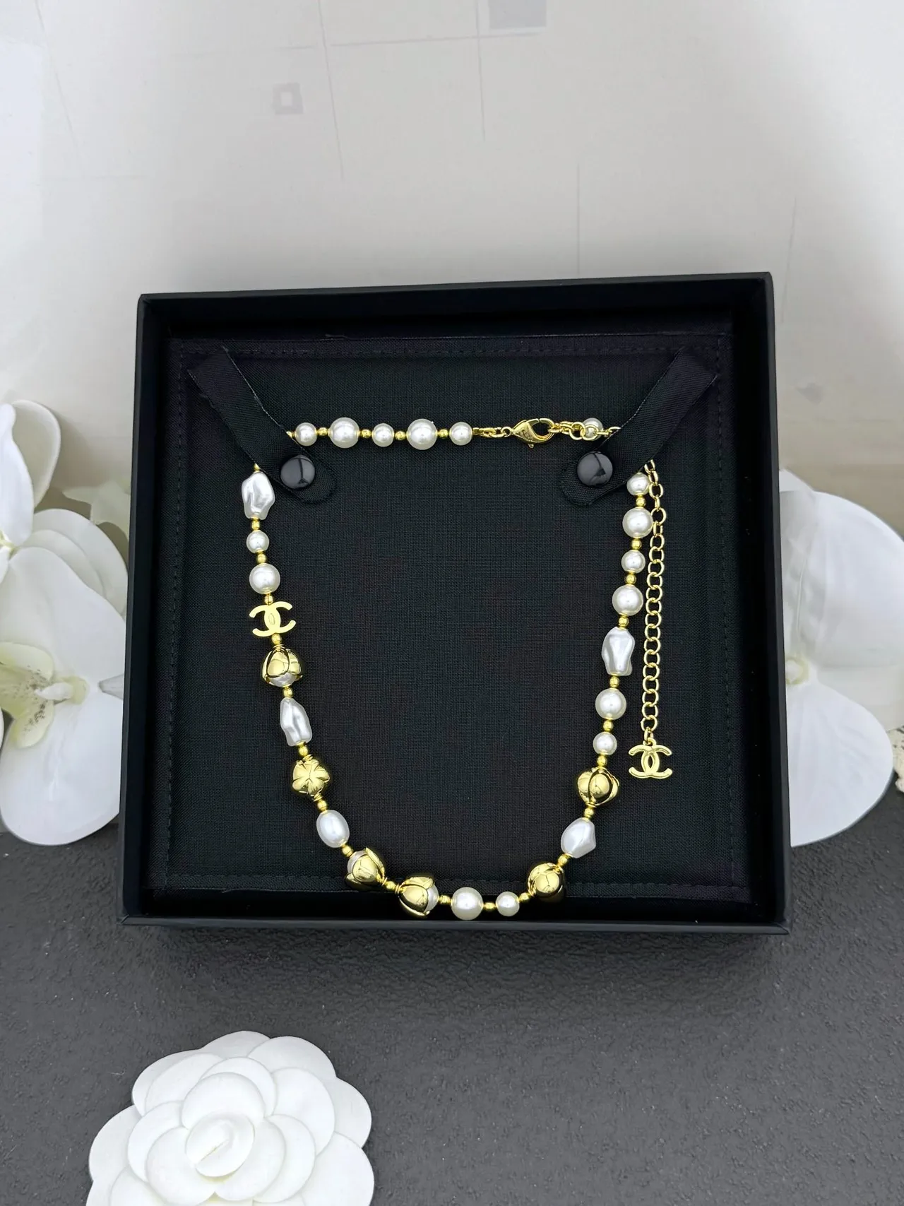 Chanel Camellia collier de perles chaîne en or blanc collier de perles cultivées 2
