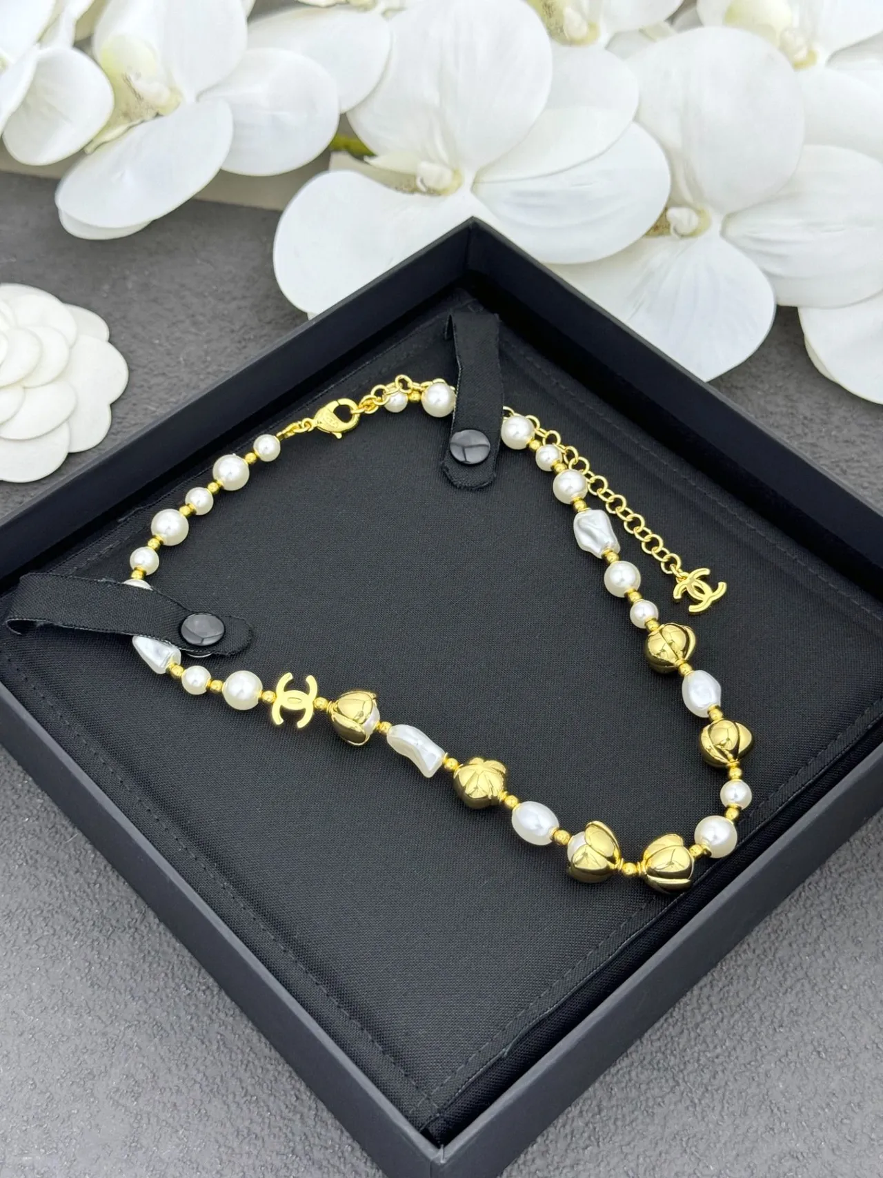 Chanel Camellia collier de perles chaîne en or blanc collier de perles cultivées 7