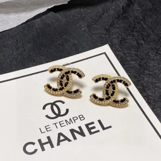 أقراط Chanel CC Logo لؤلؤ وكريستال