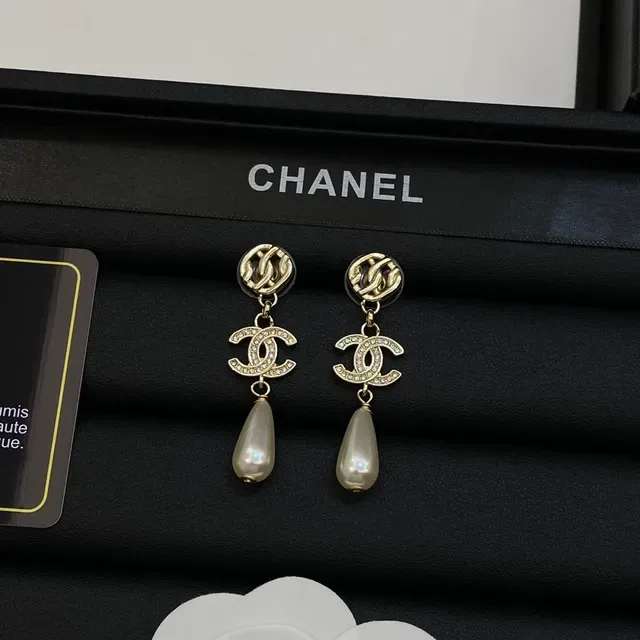 Chanel CC Pearl Drop Silver Gold Interlocking Logo Crystal-Encrusted Earrings 4
