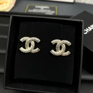 Chanel CC أقراط فضي أسود شعار Interlocking حافة خرز مزخرف