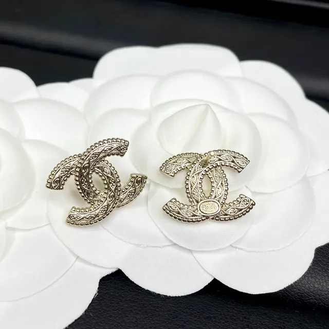 Chanel CC أقراط فضي أسود شعار Interlocking حافة خرز مزخرف 6