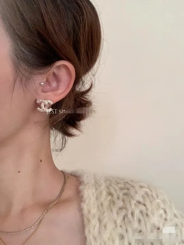 Chanel CC أقراط فضي أسود شعار Interlocking حافة خرز مزخرف 9