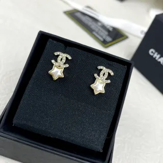 Chanel CC Star أقراط ستاد كريستال ولؤلؤ
