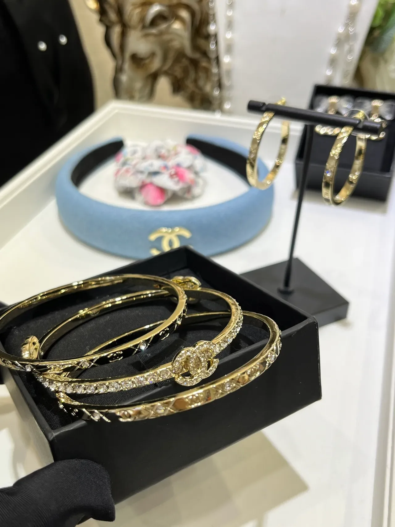 Chanel Coco Crush Gold Transparent Crystal-Embellished Bracelet 5