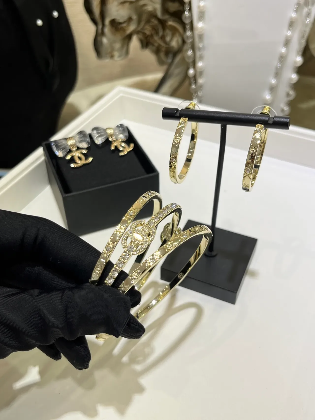 Chanel Coco Crush Gold Transparent Crystal-Embellished Bracelet 8