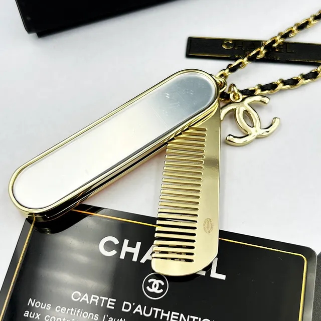 Chanel Peigne Collier Orange Noir Émail Baril Charme Gold-Tone et Métal Colier 5
