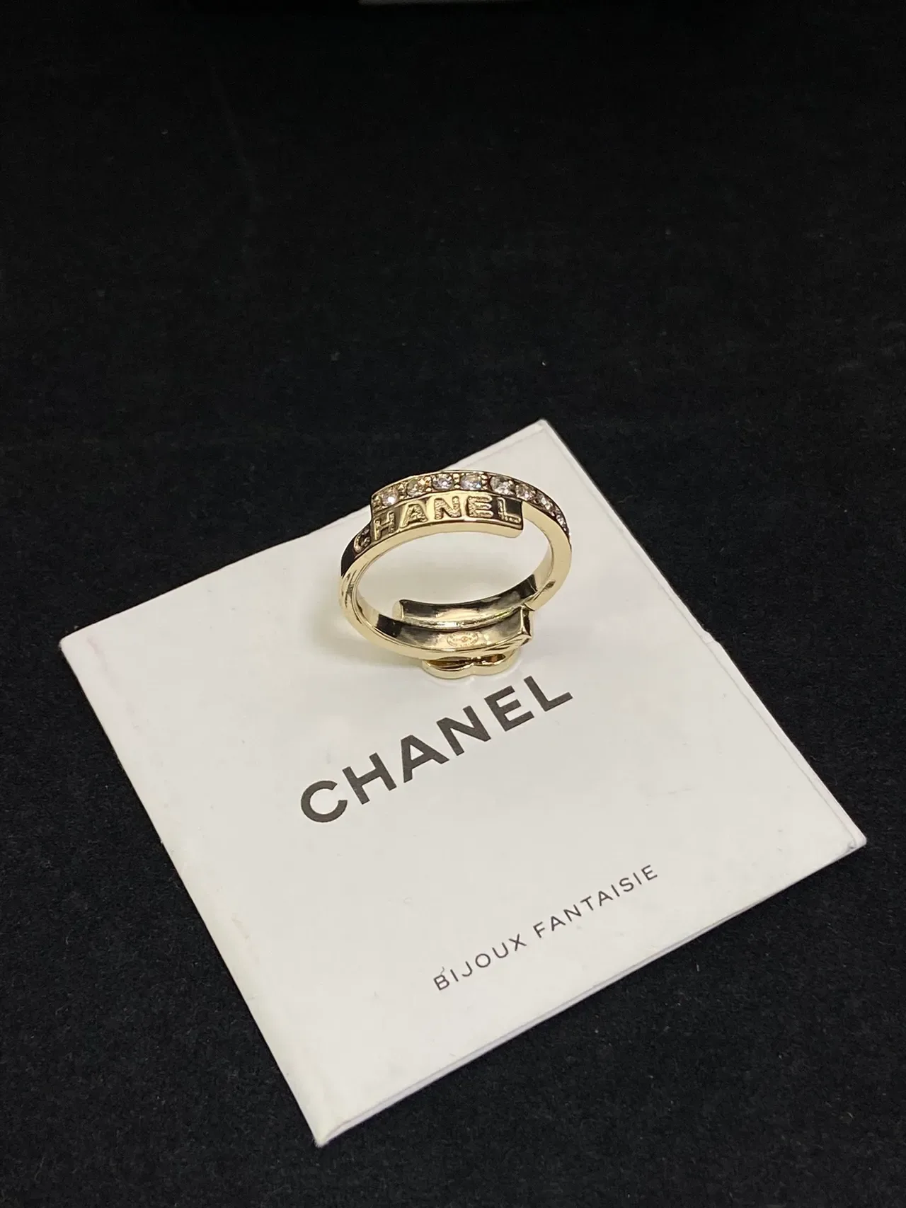 Chanel سوار ذهبي أبيض Pavé كريستال 2