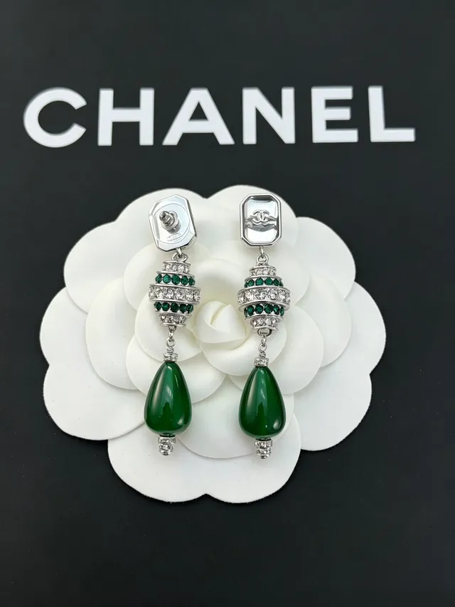 Chanel Boucles d'Oreilles Vertes et Cristal Goutte 3
