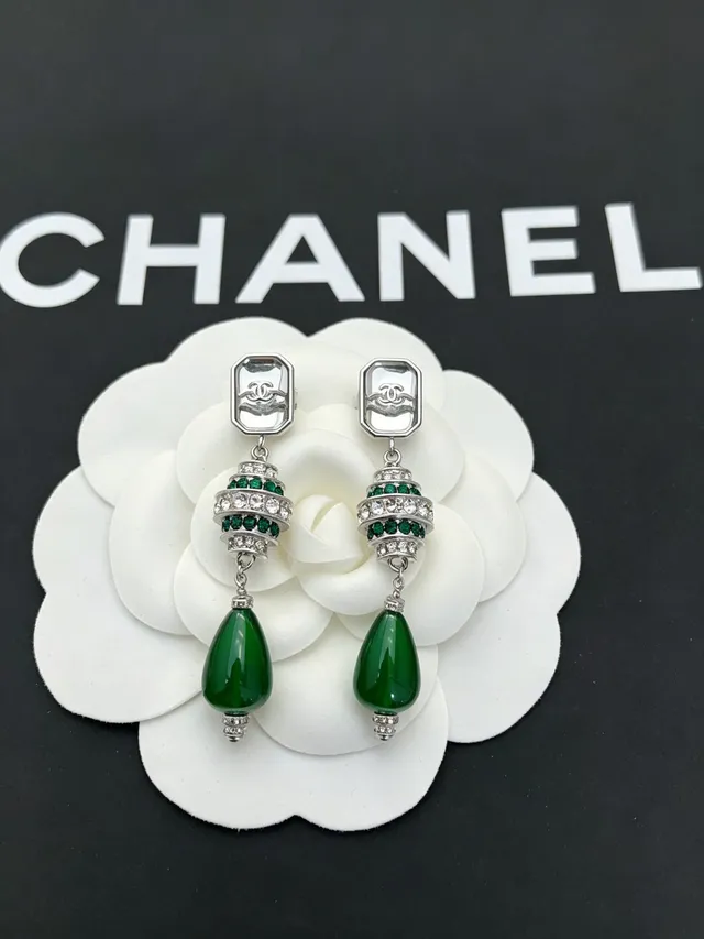 Chanel Boucles d'Oreilles Vertes et Cristal Goutte 6
