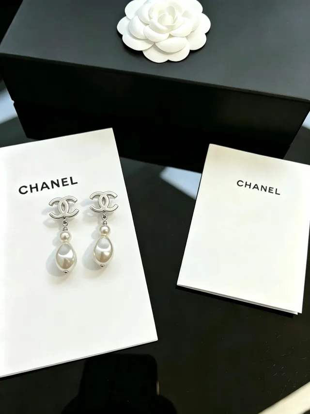 Chanel Interlocking CC Boucles d'Oreilles Double Perle Pendantes 6