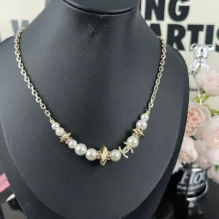 Chanel قلادة لؤلؤ وشعار سي سي سلاسل ذهبية