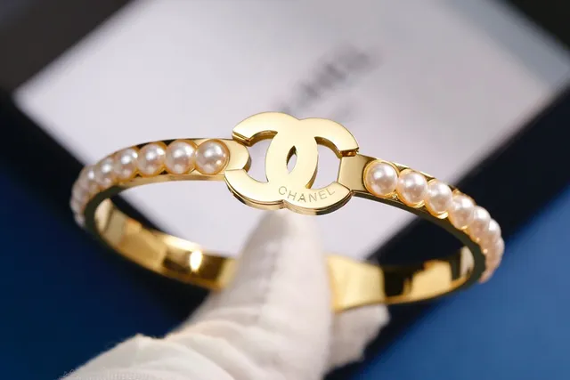 Chanel Pérola CC Pulseira Dourado Prata Fecho Logo Interlocking 6
