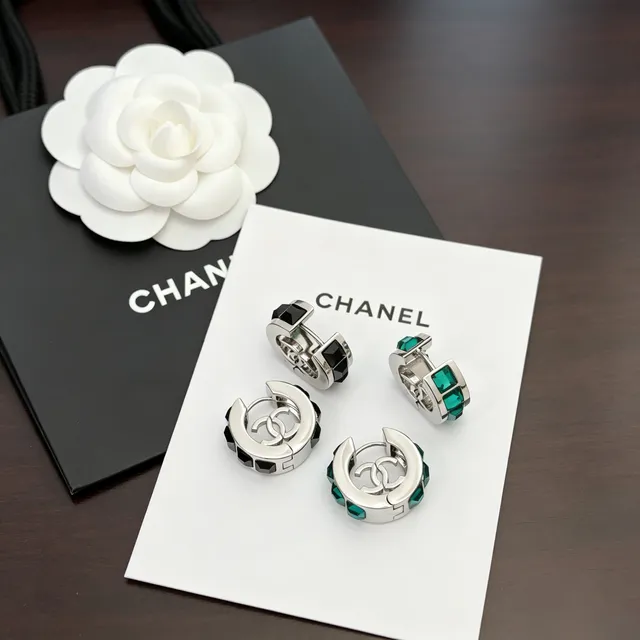 Chanel Boucles d'oreilles Argent Noir Créole à Bisagra Pierres Facettées 3