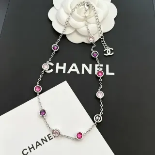 Chanel سلسلة فضية وردية سلسلة دائرية بيزل سيت أحجار ماجنتا قلادة