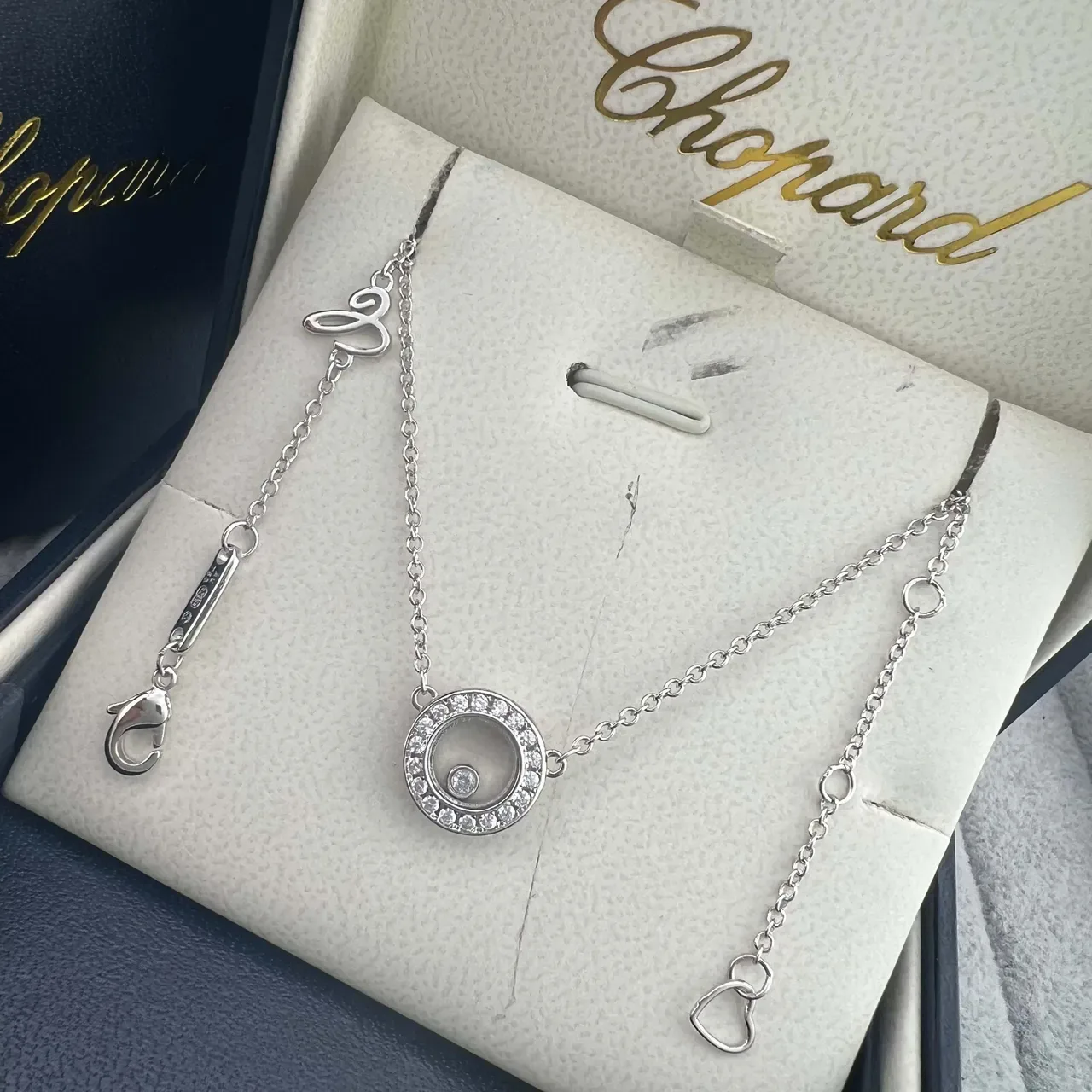 Chopard Happy Diamonds Collier or et argent avec disque rotatif et halo de diamants pavé 4