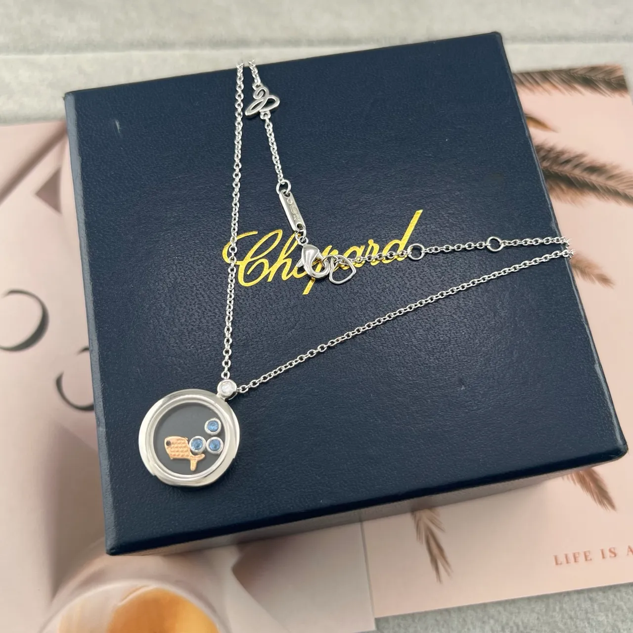 Chopard Happy Fish Colgante de Locket Rotante con Motif en Oro Negro 5