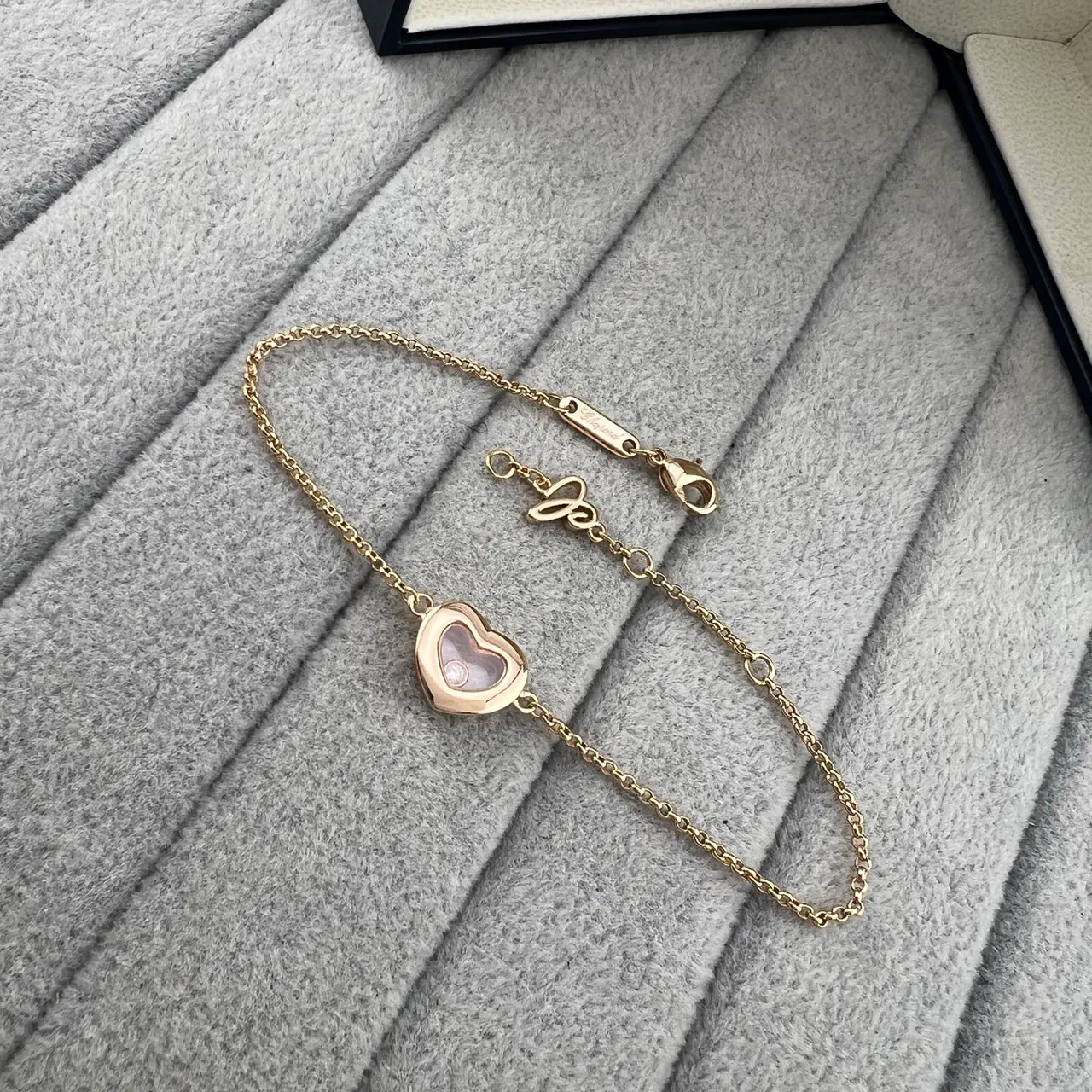 Chopard 快乐心金银心形镂空吊坠浮动钻石手链 6