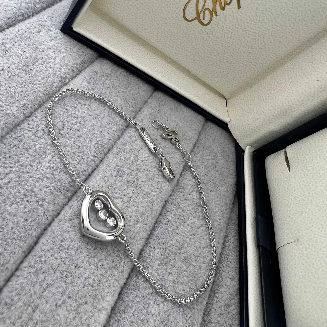 Chopard Happy Hearts Heart-Shaped Floating Diamond Bracelet 4