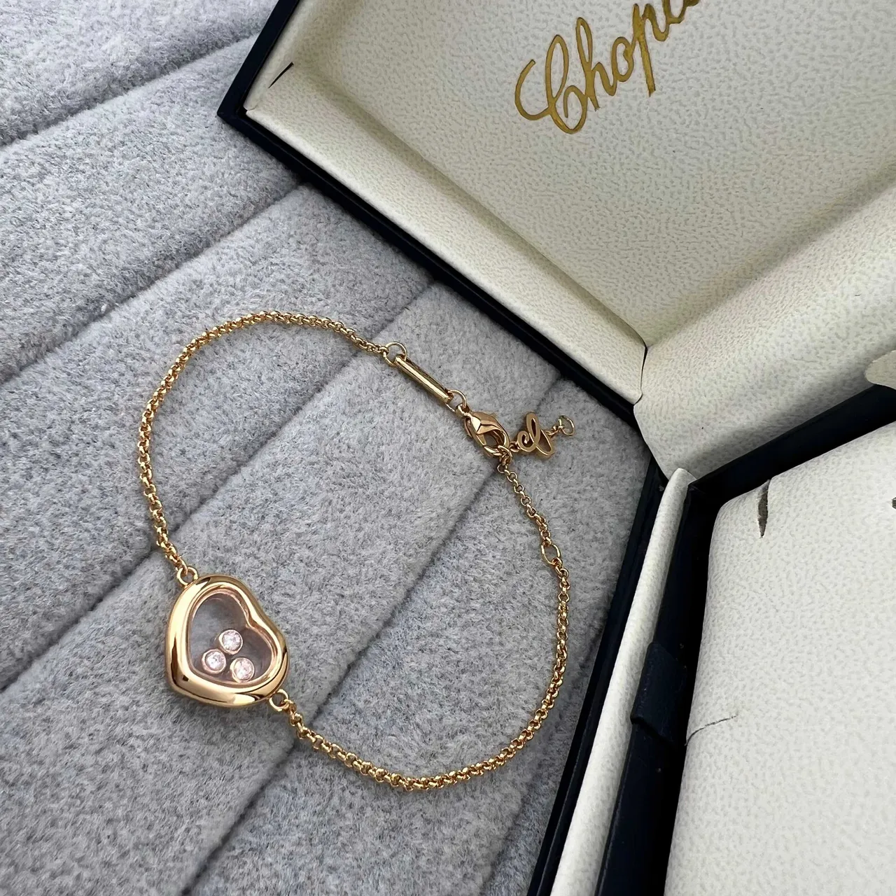 Chopard Happy Hearts Heart-Shaped Floating Diamond Bracelet 5