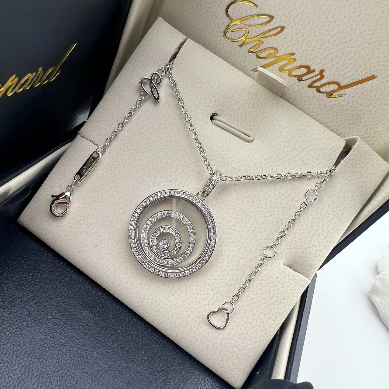 Chopard Happy Spirit Or Argent Conception Spirale Concentrée Pavé Diamants Bord Collier 5