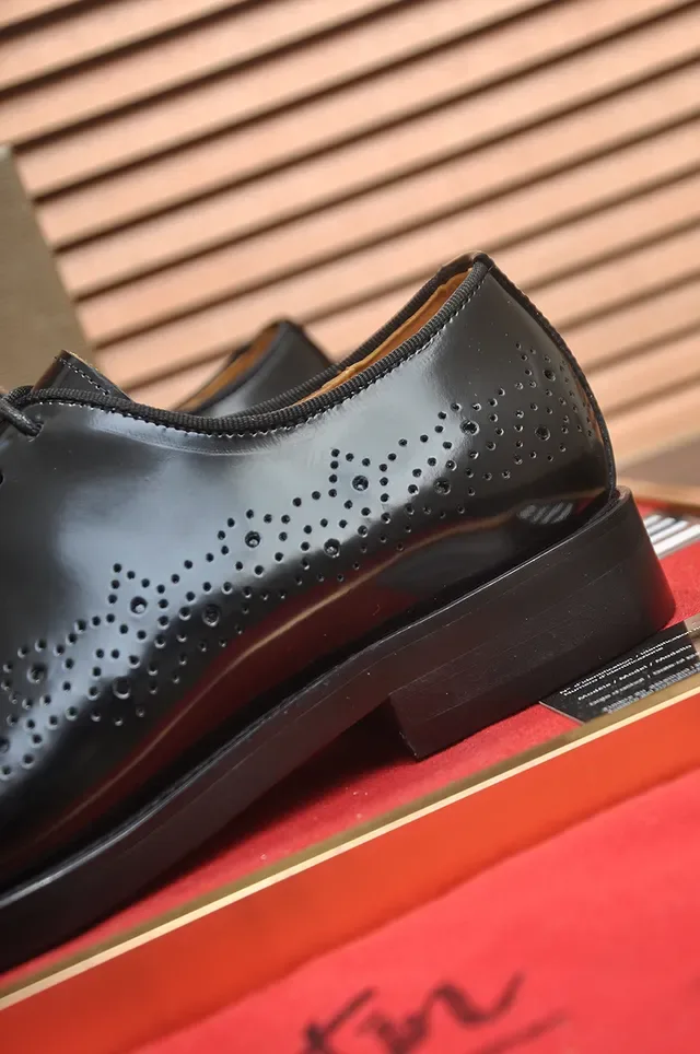 Christian Louboutin 黑色红色 亮面 漆皮 全镂空 布洛格 2