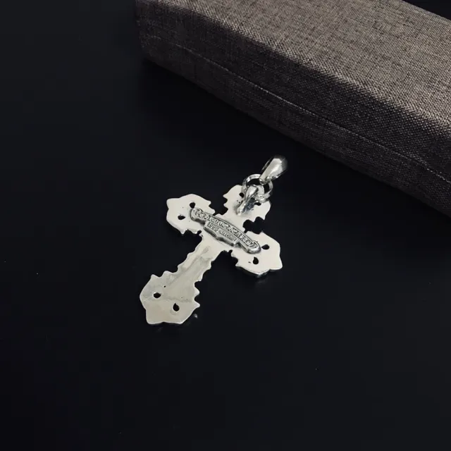 Chrome Hearts फ्लियर डी लिस क्रॉस चांदी का हार 3