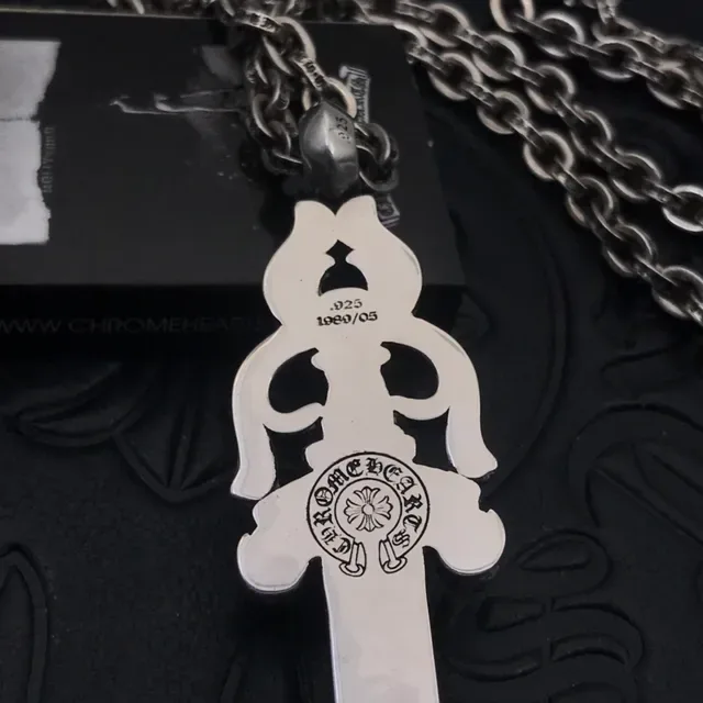 Chrome Hearts दिल तलवार उत्कीर्ण चांदी हार 6