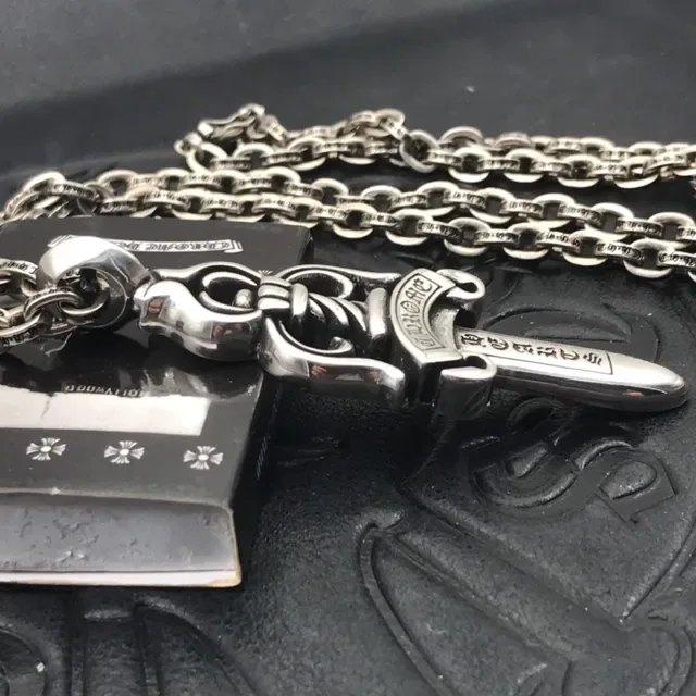 Chrome Hearts दिल तलवार उत्कीर्ण चांदी हार 7