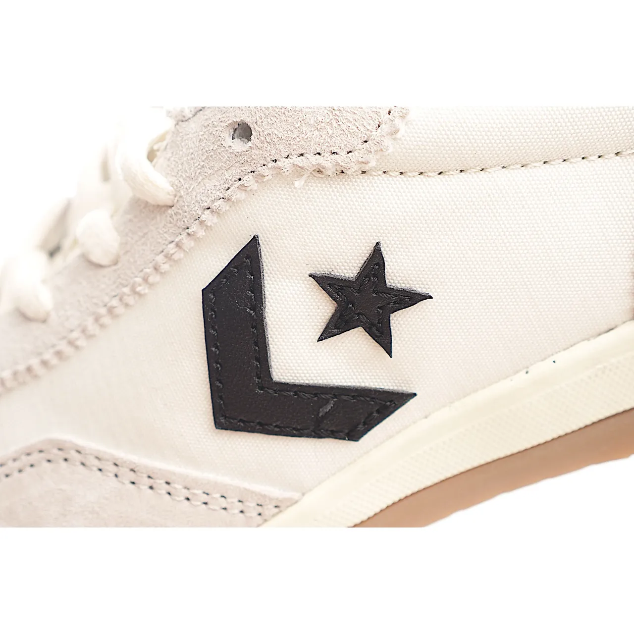 Converse One Star Off-White Black Gum 生活方式运动鞋 2