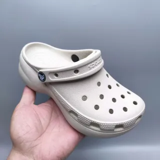 Crocs Classic Clog Beige Clogs
