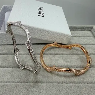 Dior 非对称 Pavé Crystal Openwork 手链