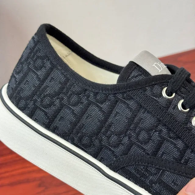 Dior B22 Noir Blanc monogramé jacquard partie supérieure semelle plate style vulcanisé style de vie sneakers 6