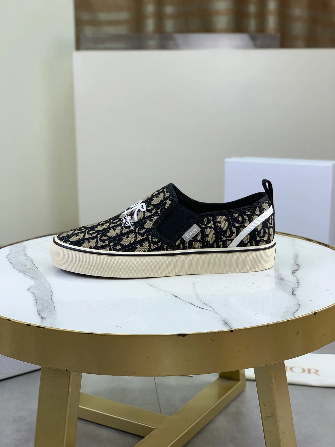 Dior B23 بيج أسود مونوجرام قماش تطريز سكريبت لوفر 5