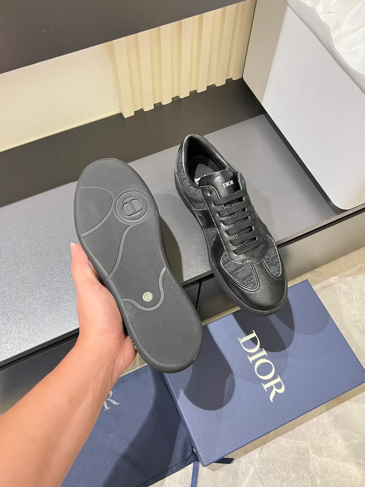 Dior B23 Sneakers lifestyle noir monogrammé textile cuir overlays 3