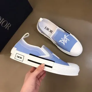 Dior B23 হালকা নীল স্লিপ-অন লাইফস্টাইল স্নিকার্স
