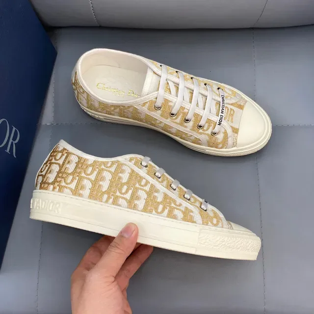 ديور B23 Monogram Print أحذية رياضية أسلوب حياة بيج وذهبي 3