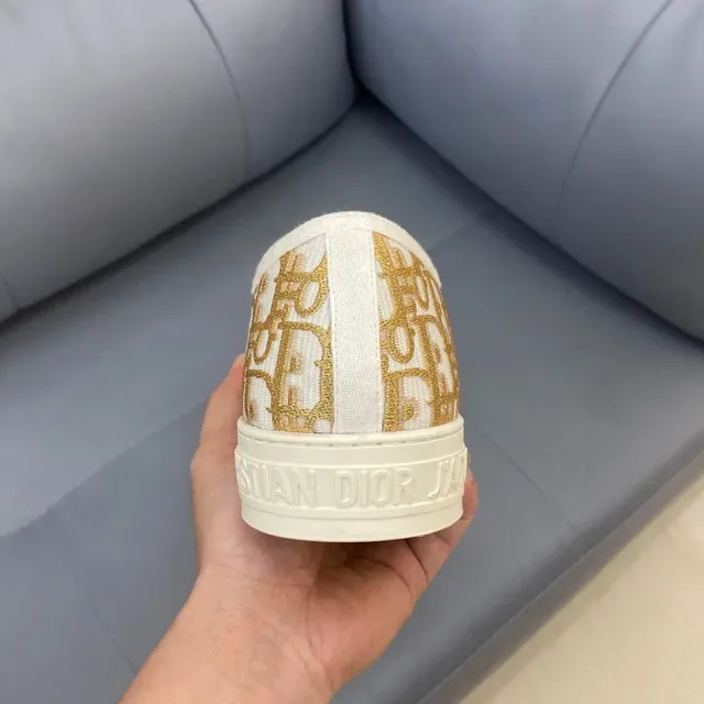 ديور B23 Monogram Print أحذية رياضية أسلوب حياة بيج وذهبي 8
