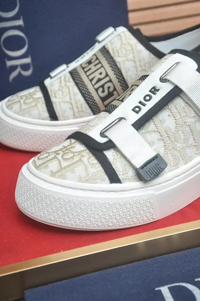 Dior B23 Off-White Jacquard Strap Lifestyle Sneakers 2