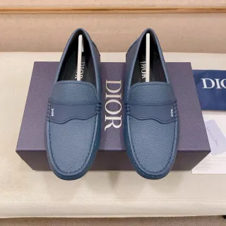 Dior B27 नीले दानेदार चमड़े के लूफर्स