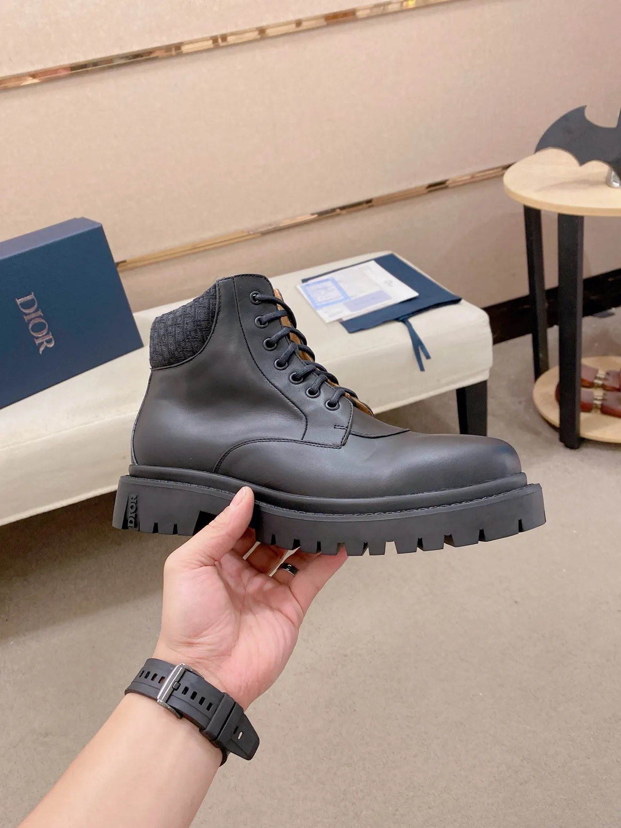 Dior B27 चारकोल चमड़ा लेस-अप एंकल बूट 5