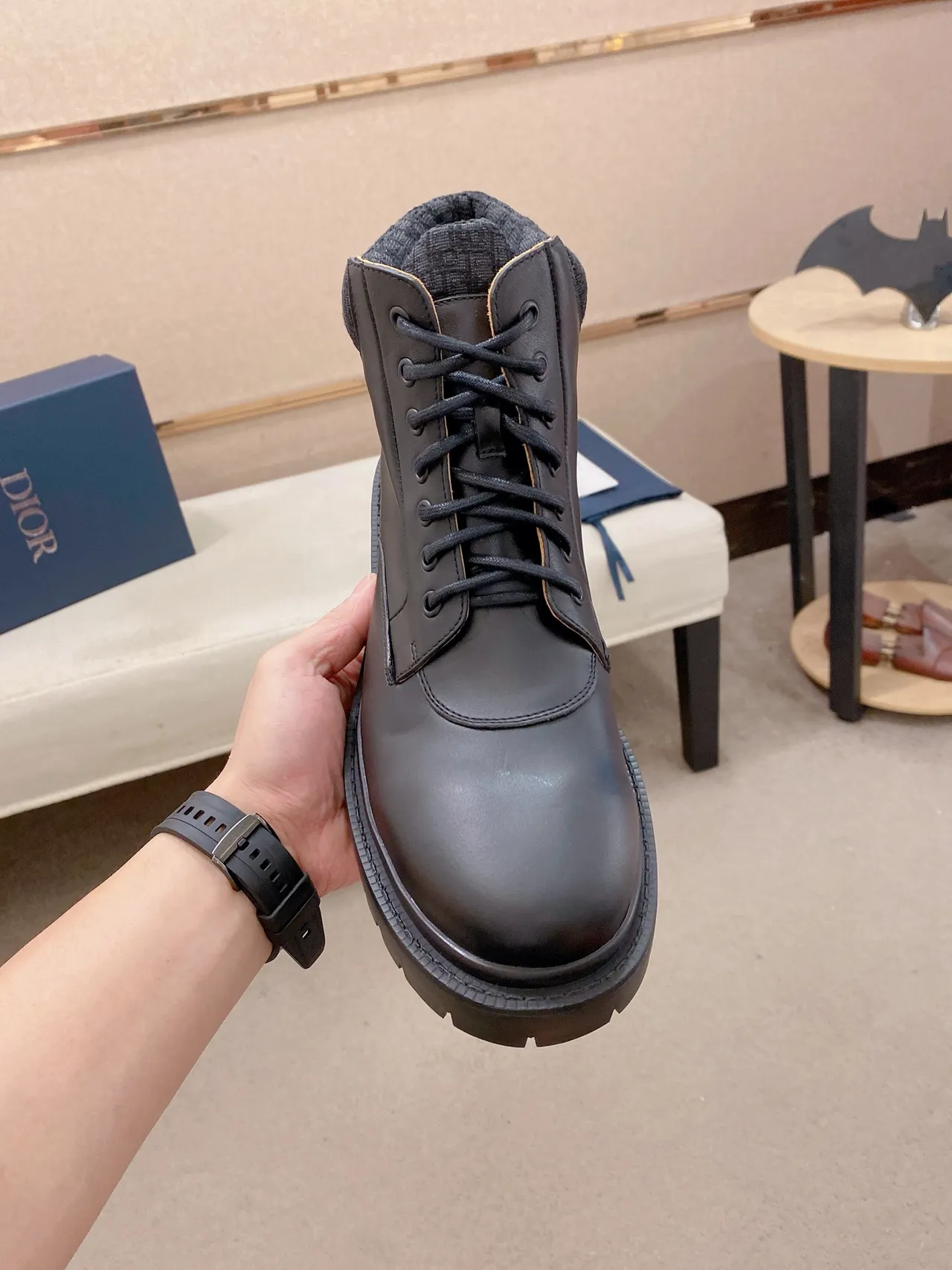 Dior B27 चारकोल चमड़ा लेस-अप एंकल बूट 6