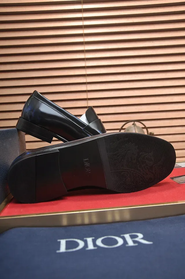 Dior Mocassim Couro Verniz Preto Azul Alto Brilho Fivela Logo Oblíqua Metal 3