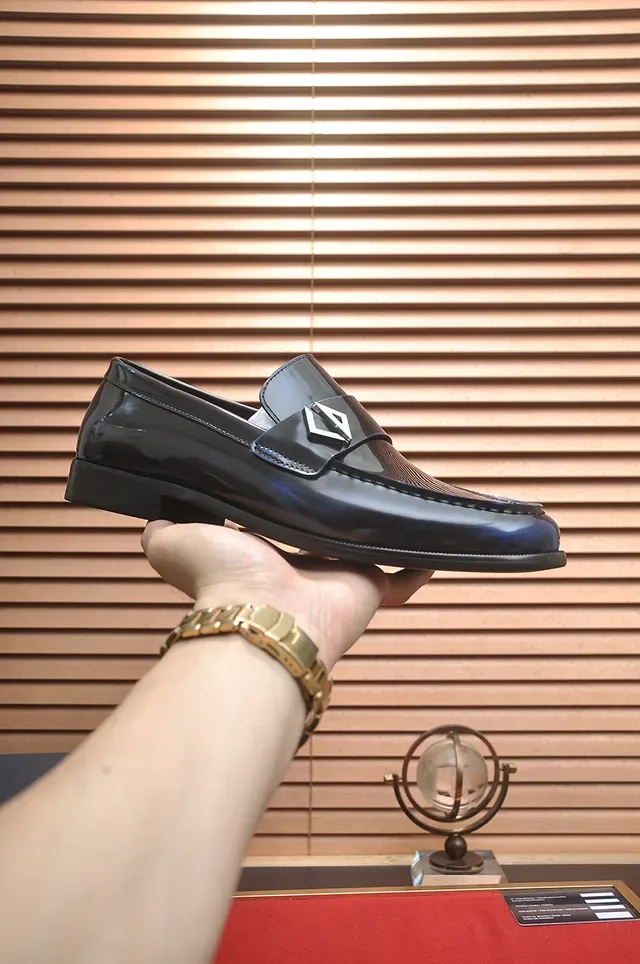 Dior Mocassim Couro Verniz Preto Azul Alto Brilho Fivela Logo Oblíqua Metal 4