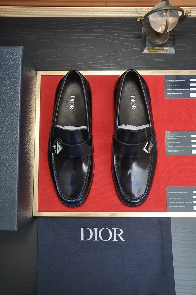 Dior Mocassim Couro Verniz Preto Azul Alto Brilho Fivela Logo Oblíqua Metal 5
