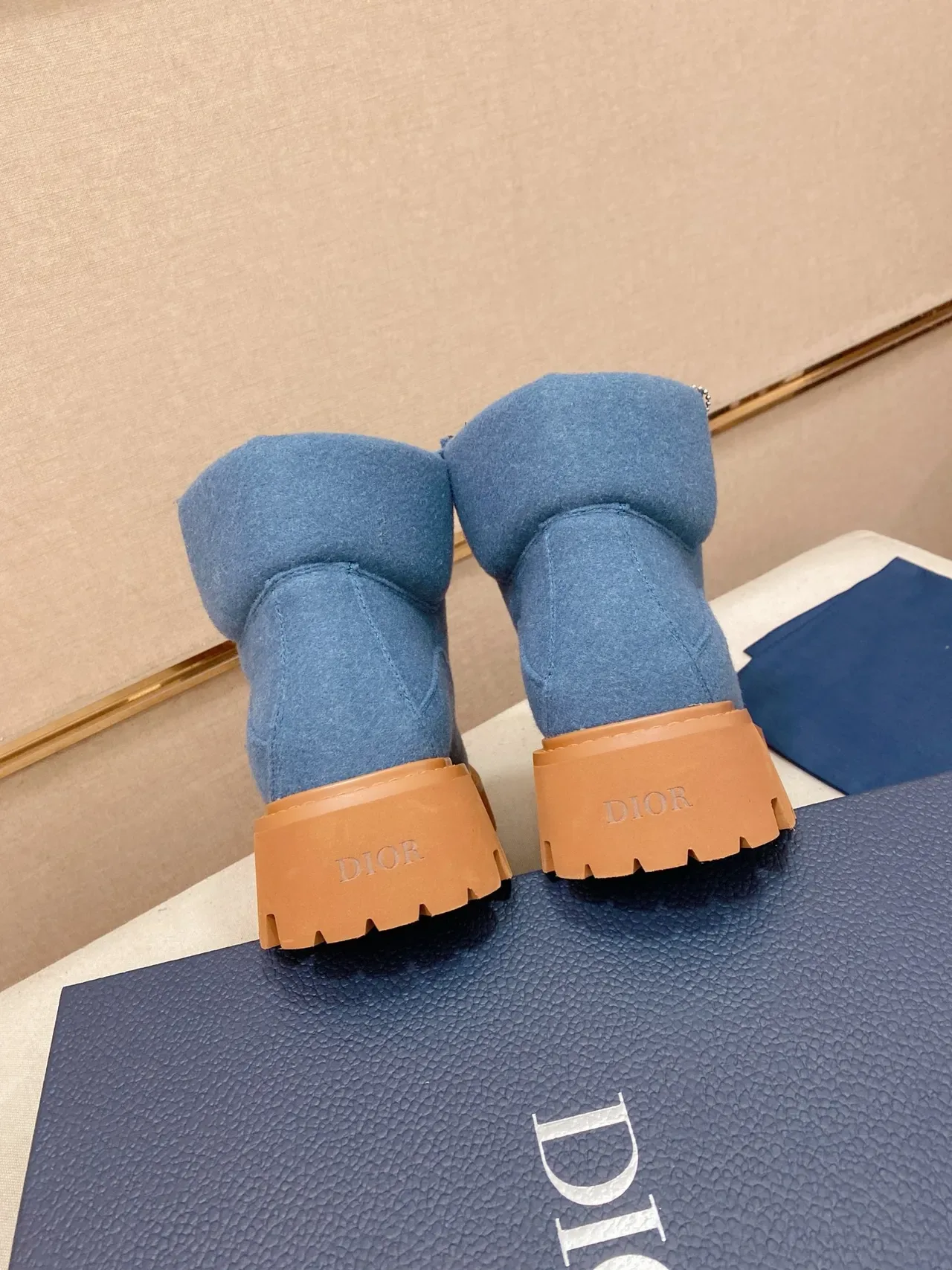 Dior Bottes de travail empeigne feutre bleu marron semelle chunky lug 3